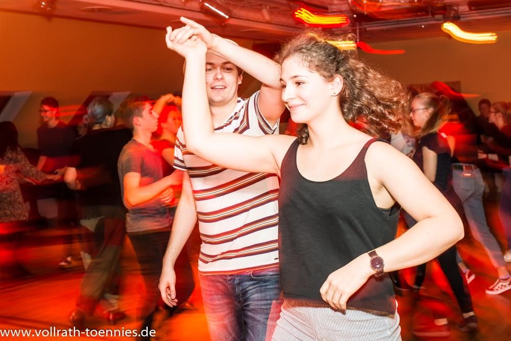 2019 11 09 Tanzparty Jugend 0174